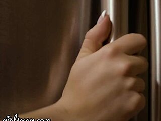 Haley Reed Joins Stacked Roommate In Bath For Ecological Face Sitting And Rimjob Fun