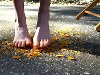 Aria Nicole Paints Her Tootsies On Beat2FeetCom Site