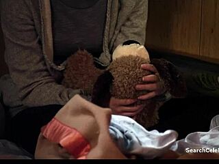 Laura Wiggins in Shameless S01E12 from 2011