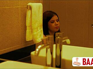 Mi Inocente Prima No Resiste A Ser Infiel En El Baño