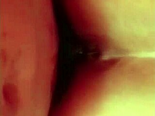 Store lady lets me fuck her afternoons 😏