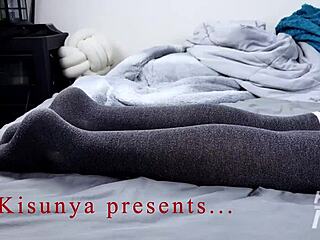 kisunyoctober day 7 heats up with anal fingering play