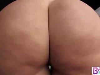 assh lee big round booty perfect for deep anal pounding and gaping