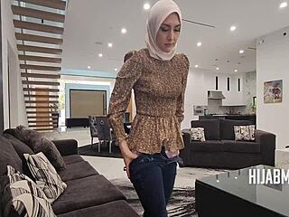 burqa milf freak unleashes wild sheets action