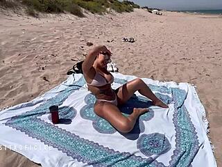 Big-Assed Paisita Fulfills Wanker's Beach Fantasy