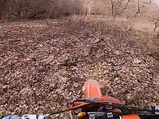 dirtbike ride turns into wild outdoor blowjob cumshot 😏🍆💦