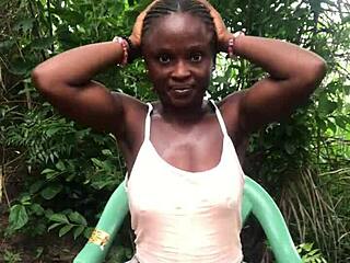 crazybitch twerks sexy flashing cute small saggy tits