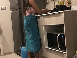 Big Boobs Thailand Asian Milf Tease