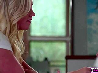 christie licks milf pussy scissoring hot 🔥👅💦