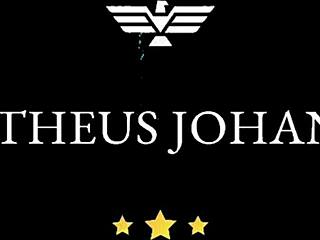 ebony teen slut fingers to squirting climax in homemade clip