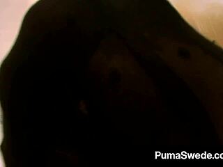 wanna see puma swede tease those barefoot toes?