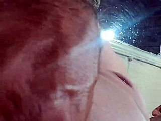 Pau de p�scoa flashes close-up exhibitionist orgasm thrills