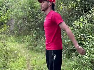 Colombiana Big Ass Ends Up Fucking Stranger In Woods