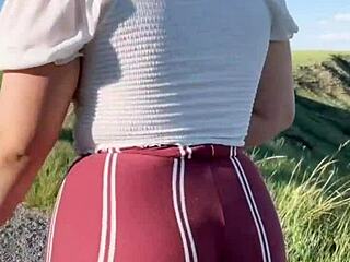 Prostitute's Juicy Curves Tempt in Steamy Encounter