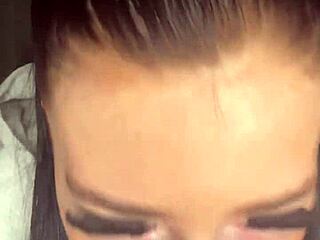 Hey, watch me toy to squirting orgasm!