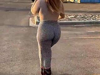 Prostitute's Juicy Curves Tempt in Steamy Encounter