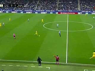 Espanyol ties Barcelona in thrilling 2-2 draw