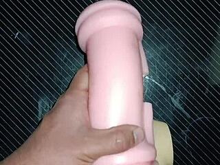 Trio's Kissy Dolly Path from Lips to Curves