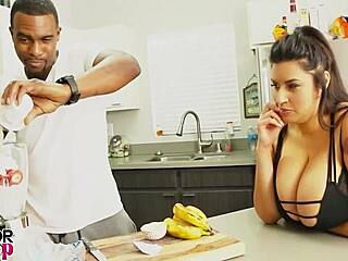 sofia you lured me to gym now ride and cum on ass