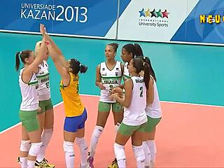 Brazilian Volleyball Beauties Caught in Voyeur Action
