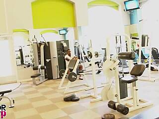 sofia you lured me to gym now ride and cum on ass