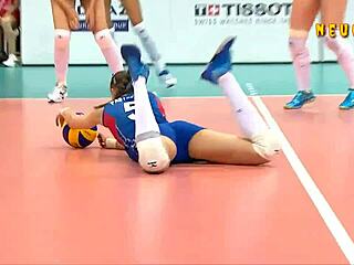 Brazilian Volleyball Beauties Caught in Voyeur Action