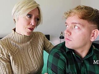 sharing bed with curvy milf dee williams turns wild