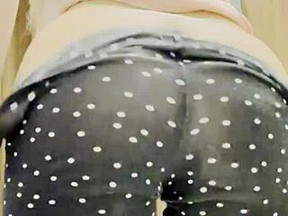 Sexy Big Ass Blonde In Tight Leggings