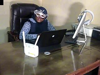 Ahlaja offers her huge shaved pussy to rider after fake transfer drama 😈🍑🔥