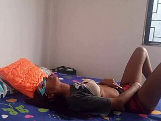 i love groping my saggy latina tits in colombia