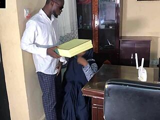 Ahlaja offers her huge shaved pussy to rider after fake transfer drama 😈🍑🔥