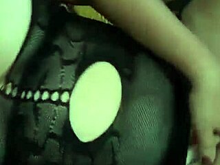 Stepmom shows off dildo masturbation toy skills up close