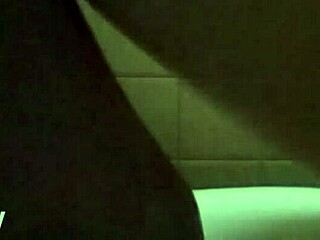 HUGE DILDO INSERTION PLEASURES TIGHT HOLE EXPLOSIVELY!