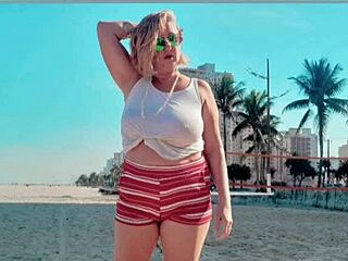 Bebezita's big natural tits and milf pussy tease 🔥🍑