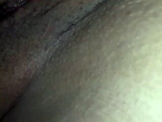 i'm gostosinha teasing solo on webcam craving your load