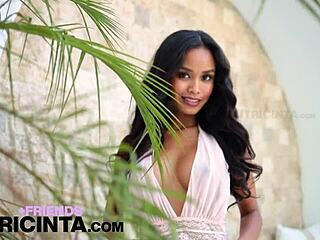 Adorable Tanned Asian Babe Putri Cinta Exposes Curves