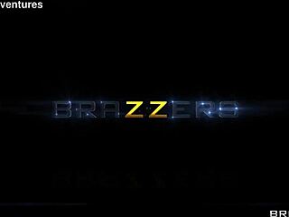 wet athletic babe deepthroats during sweaty workout