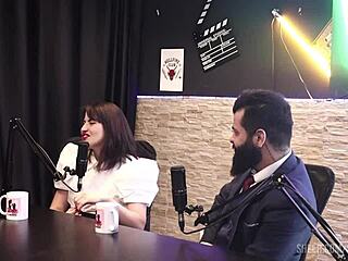 Lady Snow's pussy arm-fisted by Lord Kenobi in swing cast