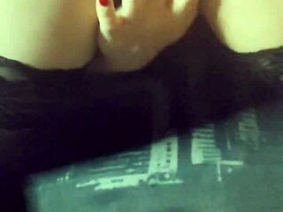 faccio giocare con plug anale e dildo nella figa amore 😍🔥