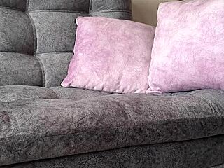 Latina amateur stuffs cucumber deep in shaved pussy 😏🍆