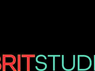 Wanna See Hot Cum Load Blast On 18yo Christmas Day?