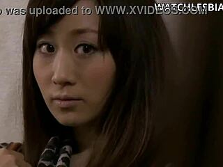 japanese milfs kissing licking pussies 👅🌸💕