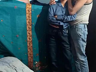 country milf fingers her wet pussy waiting for monster cock