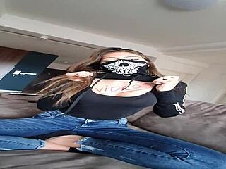 Want this beautiful natural teen to deepthroat your cock and rimjob in pov?