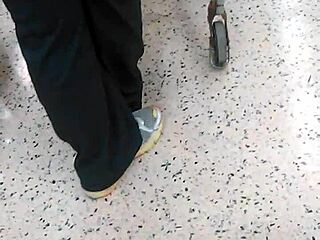 big booty pawg milf caught candid shaking ass at cub foods store