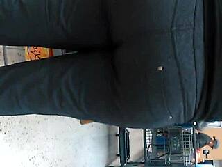 big booty pawg milf caught candid shaking ass at cub foods store