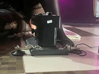 Huge pussy milf slut squirts on homemade machine toy in black amateur