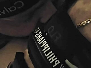 what happens when sandra seeks divine inspiration at church with jon jones?