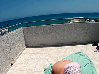 holiday outdoor pounding leads to epic squirting climax