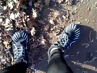 new barefoot shoes make me horny outdoors! 👟😈